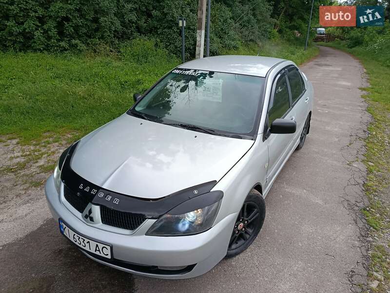 Седан Mitsubishi Lancer 2004 в Макарове фото 2 Седан Mitsubishi Lancer 2004 в Макарове