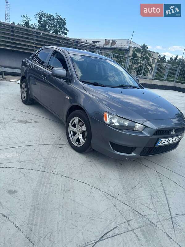 Седан Mitsubishi Lancer 2011 в 