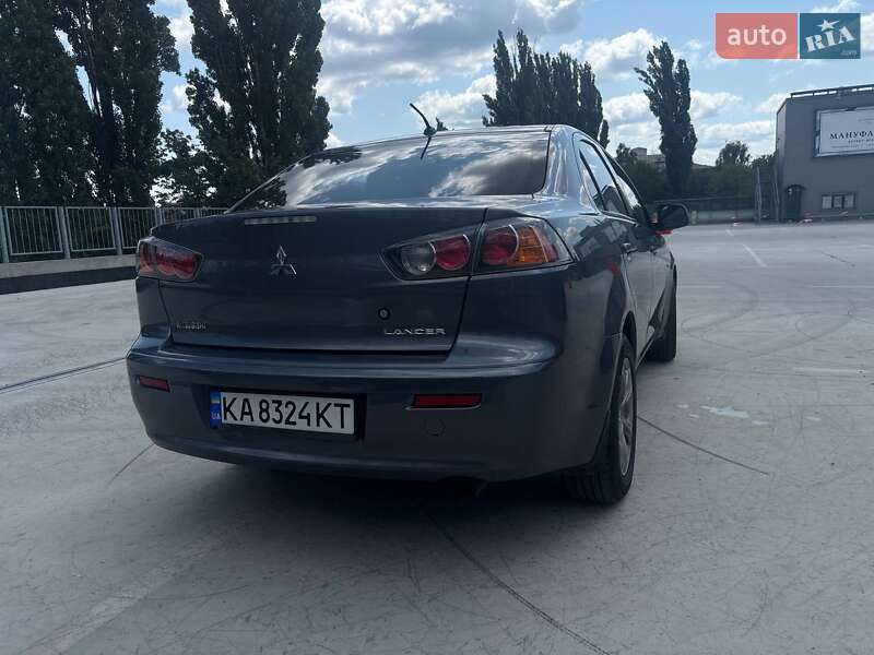 Седан Mitsubishi Lancer 2011 в Києві