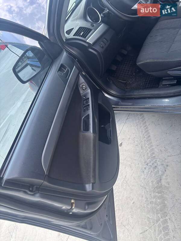 Седан Mitsubishi Lancer 2011 в Києві