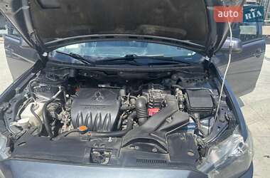 Седан Mitsubishi Lancer 2011 в 