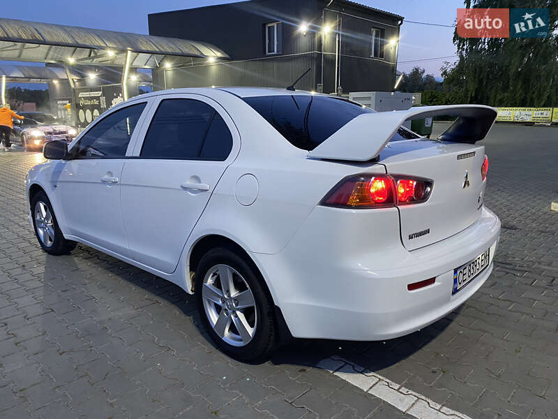 Седан Mitsubishi Lancer 2010 в Чернівцях