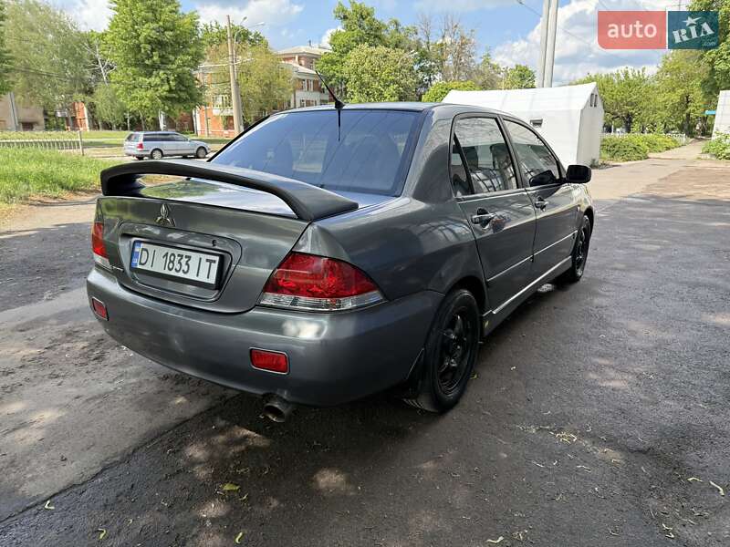 Седан Mitsubishi Lancer 2005 в Харькове