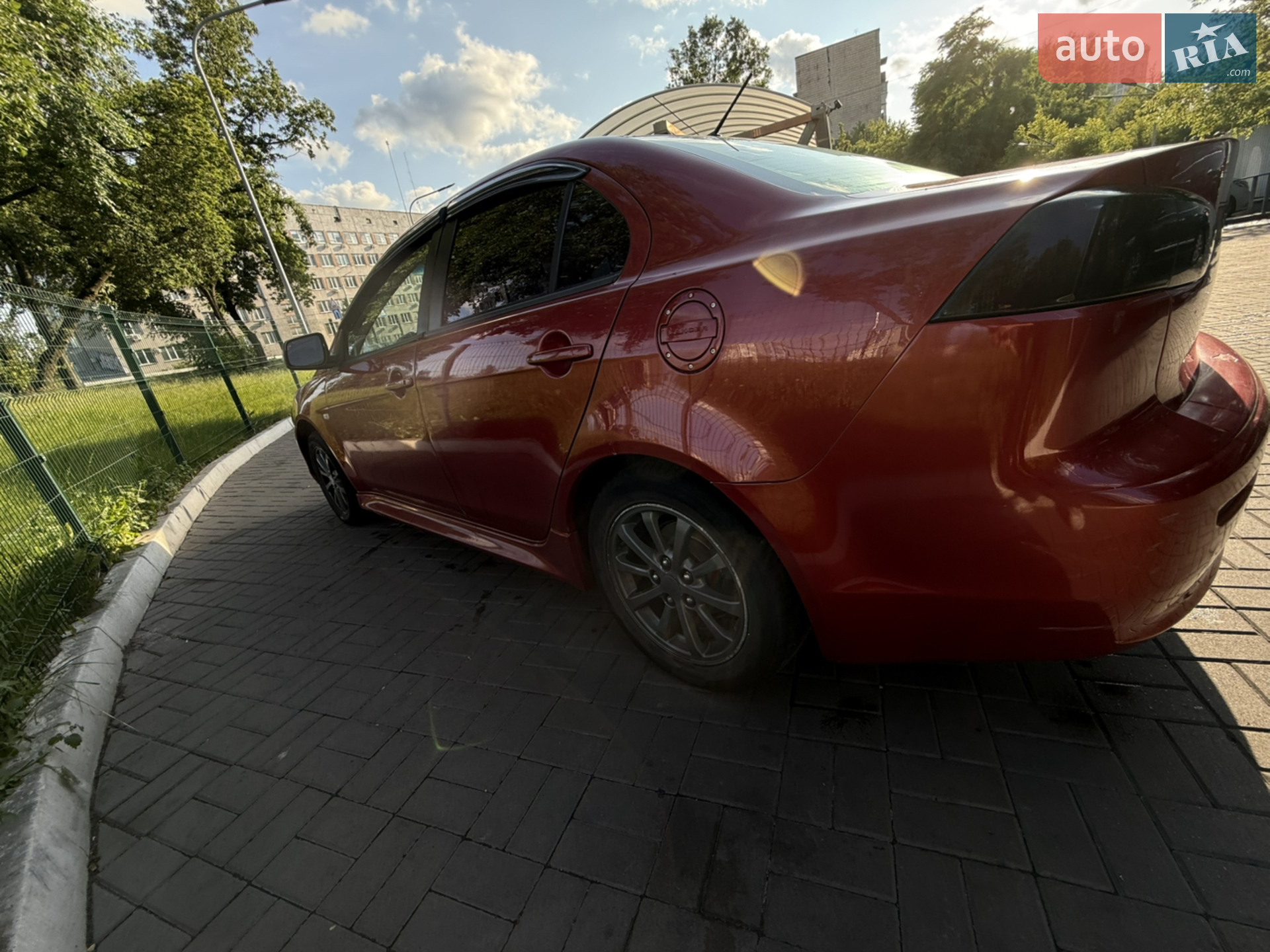 2010 Mitsubishi Lancer - мініатюра 8