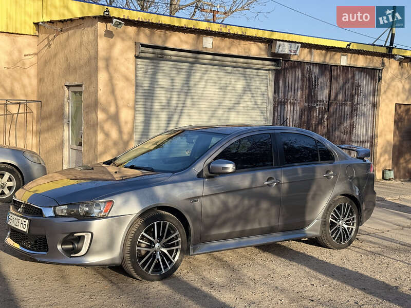 Седан Mitsubishi Lancer 2017 в Николаеве