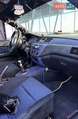Седан Mitsubishi Lancer 2004 в 