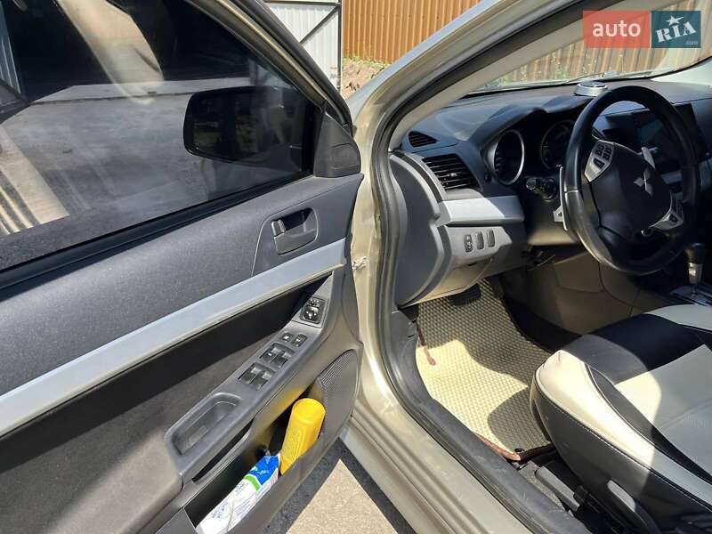 Седан Mitsubishi Lancer 2008 в Тальном