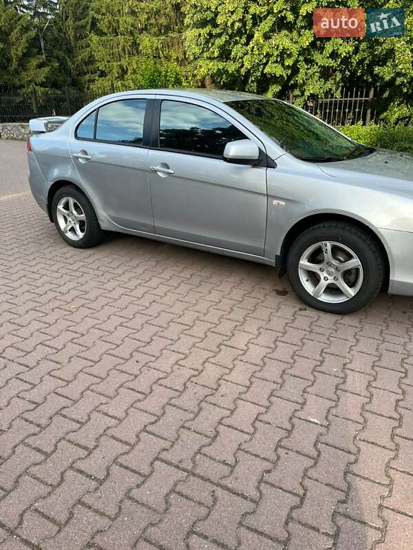 Седан Mitsubishi Lancer 2008 в Миргороде фото 2 Седан Mitsubishi Lancer 2008 в Миргороде
