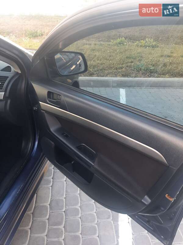 Седан Mitsubishi Lancer 2008 в Виннице