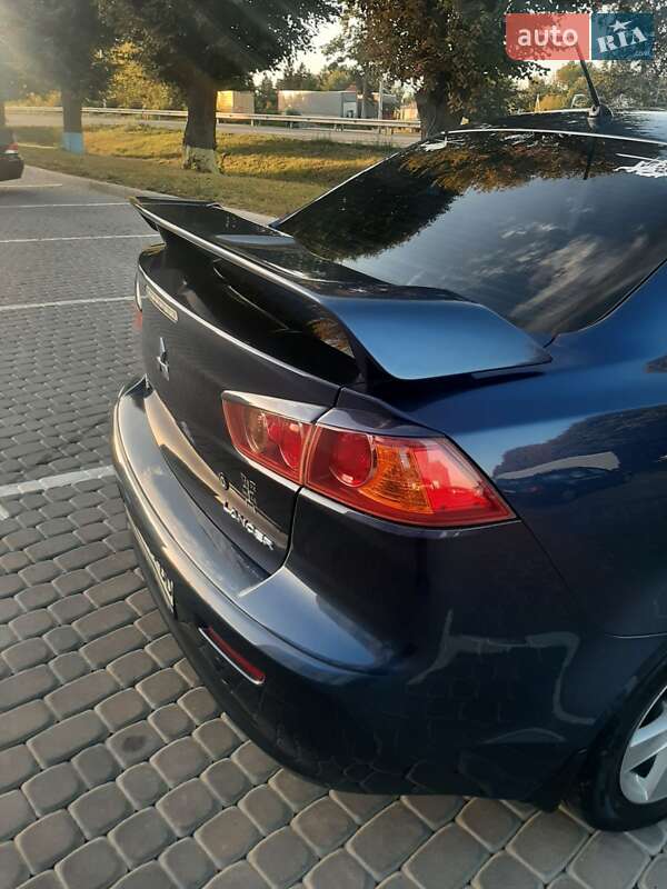 Седан Mitsubishi Lancer 2008 в Виннице