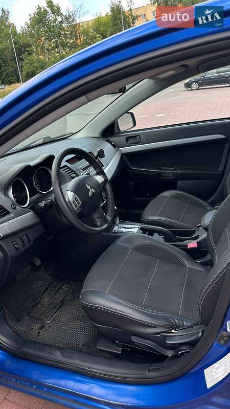 Седан Mitsubishi Lancer 2011 в Одессе