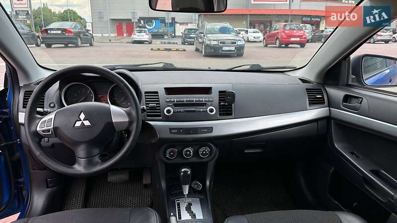 Седан Mitsubishi Lancer 2011 в Одессе
