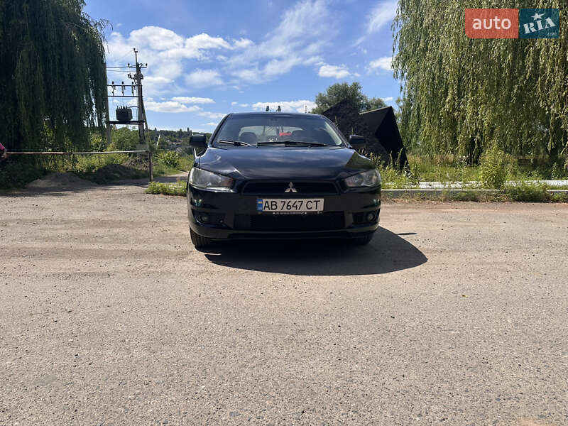 Седан Mitsubishi Lancer 2009 в Виннице