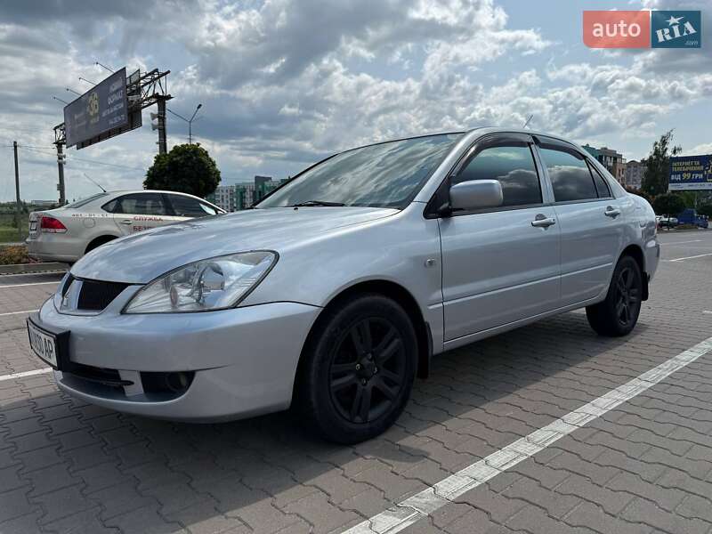 Седан Mitsubishi Lancer 2011 в Мене