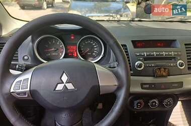 Седан Mitsubishi Lancer 2011 в 