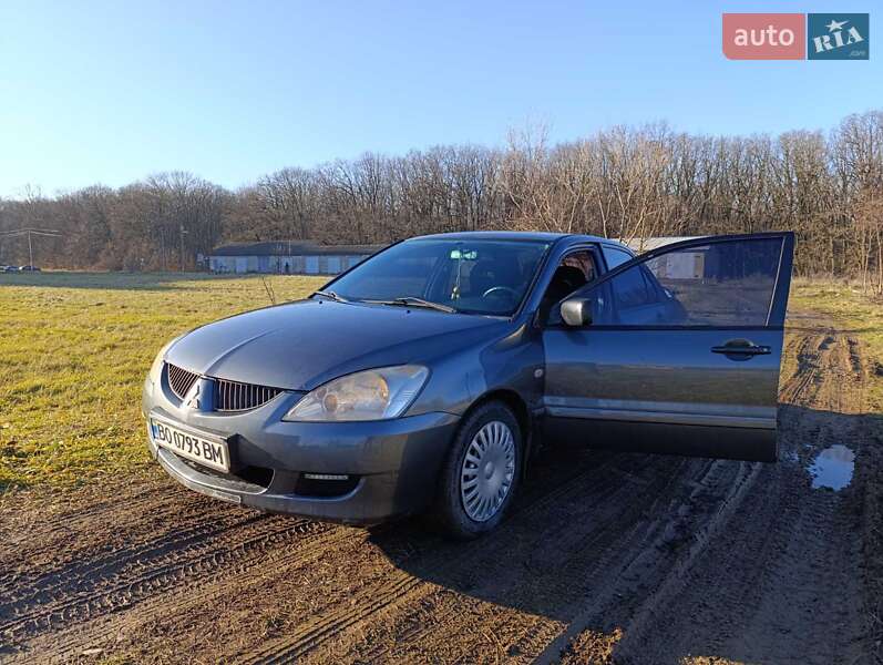 Седан Mitsubishi Lancer 2004 в Сокирянах