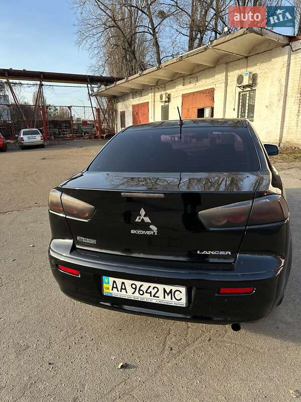 Седан Mitsubishi Lancer 2011 в Черкассах