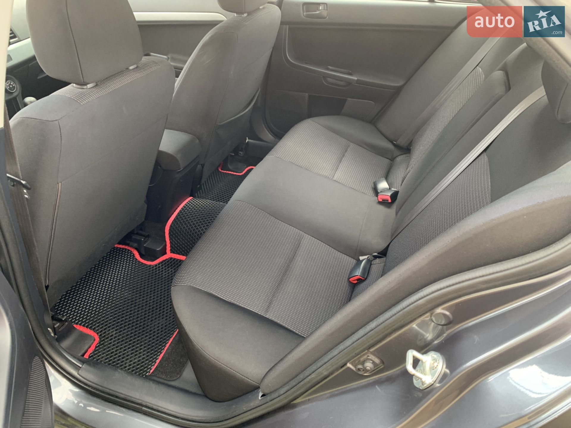 2011 Mitsubishi Lancer - мініатюра 8
