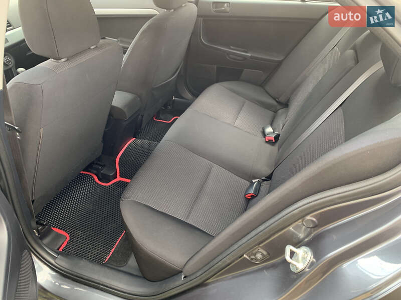 Седан Mitsubishi Lancer 2011 в Балте