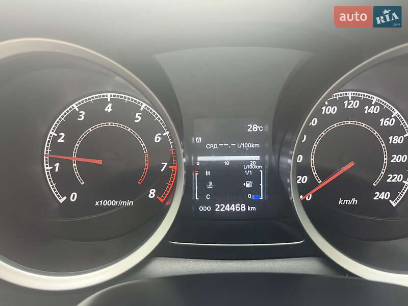 Седан Mitsubishi Lancer 2012 в Ярмолинцях