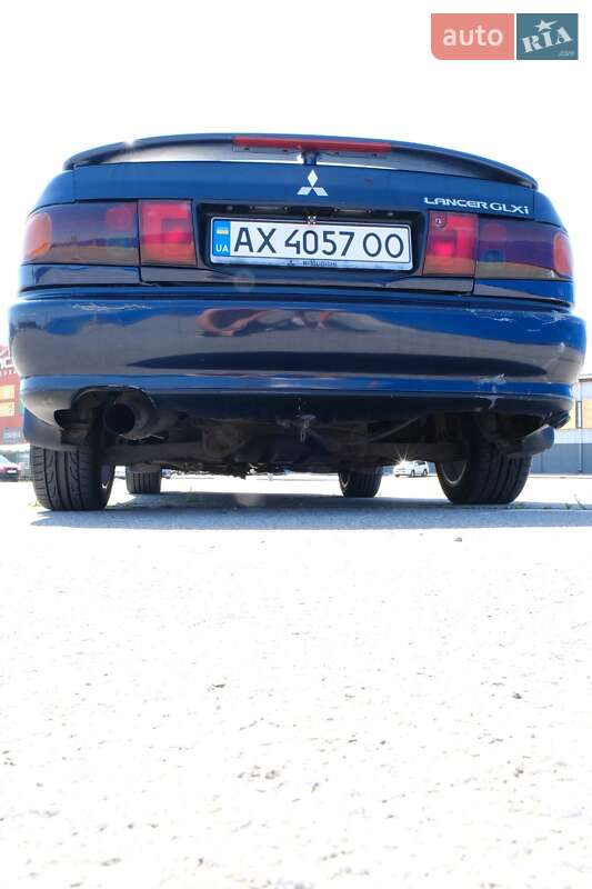 Седан Mitsubishi Lancer 1995 в Харькове