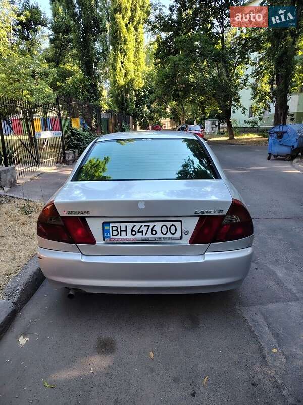 Mitsubishi Lancer 1999