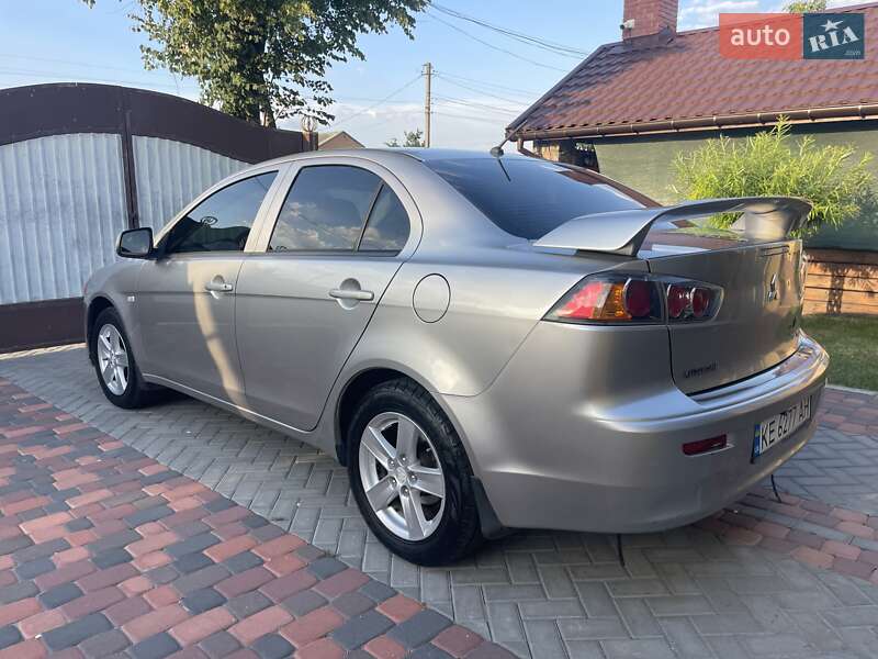 Седан Mitsubishi Lancer 2012 в Кобеляках