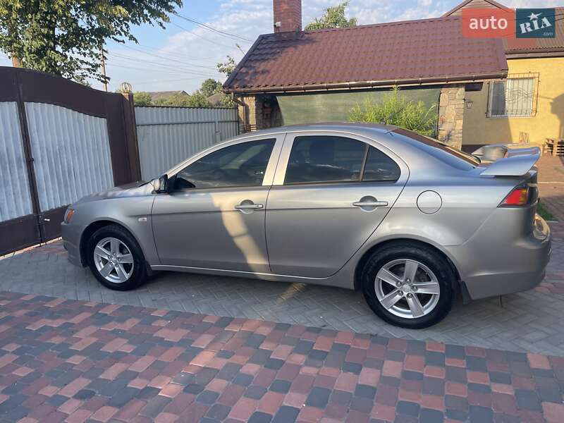 Седан Mitsubishi Lancer 2012 в Кобеляках