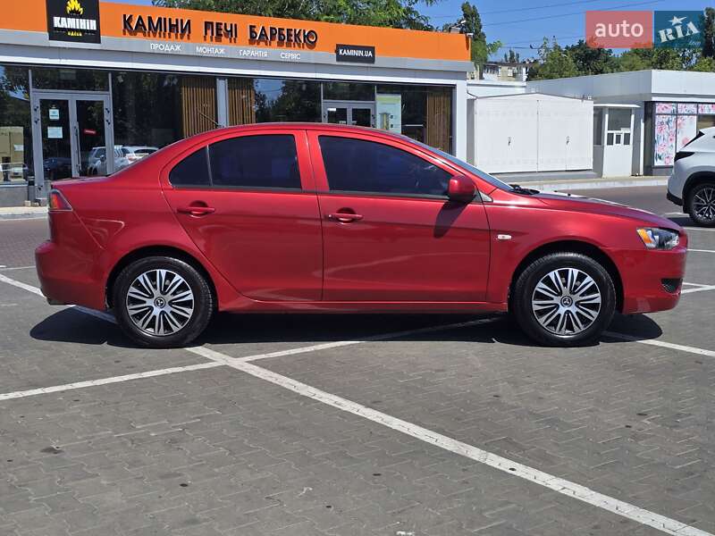 Седан Mitsubishi Lancer 2010 в Одессе