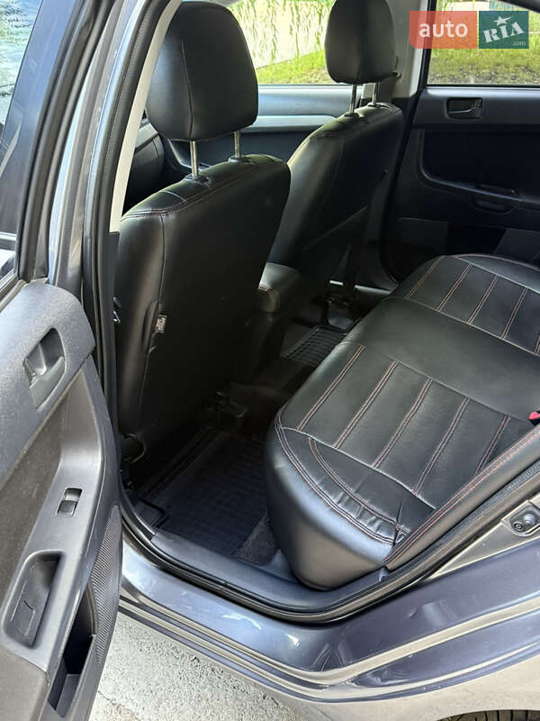 Седан Mitsubishi Lancer 2008 в Бурштині