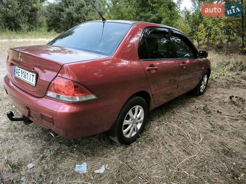 Седан Mitsubishi Lancer 2004 в Днепре