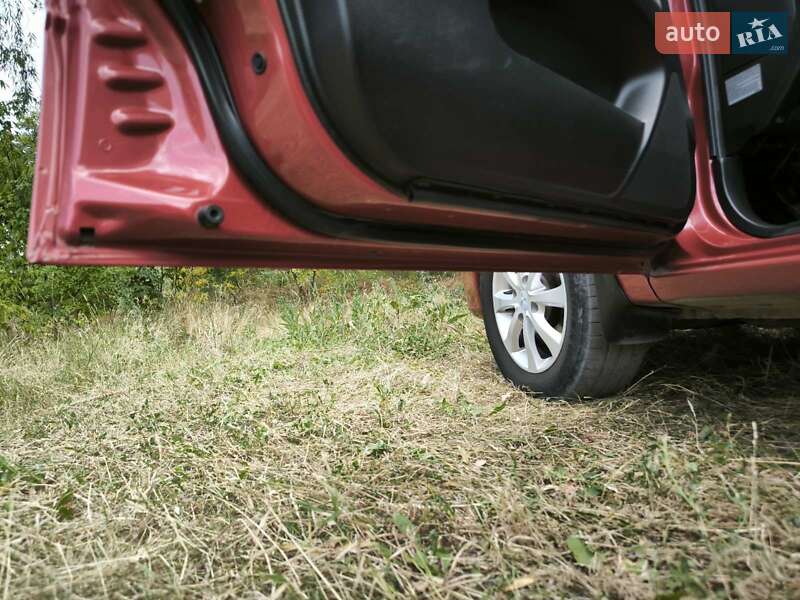 Седан Mitsubishi Lancer 2004 в Днепре