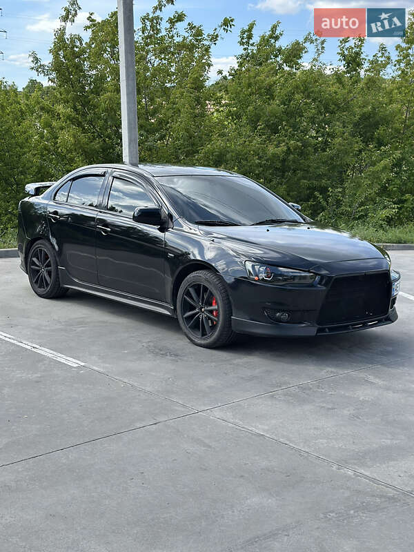 Седан Mitsubishi Lancer 2008 в Синельниково