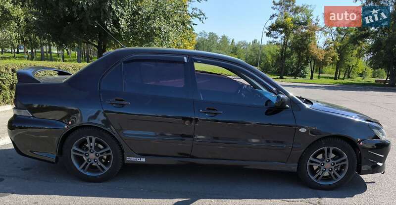 Седан Mitsubishi Lancer 2007 в Южноукраинске