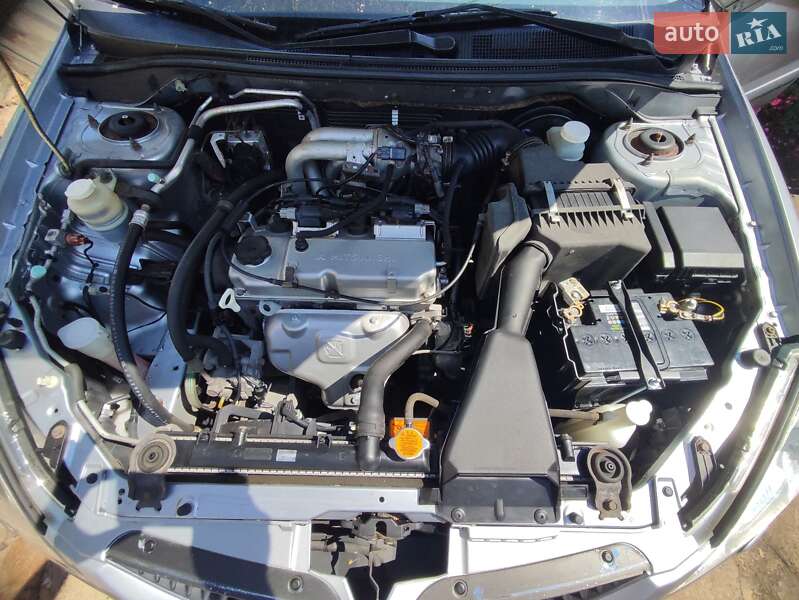 Седан Mitsubishi Lancer 2005 в Прилуках