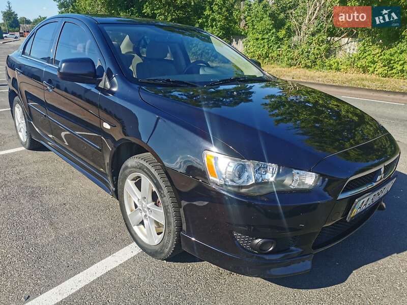 Седан Mitsubishi Lancer 2008 в Киеве