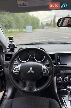 Седан Mitsubishi Lancer 2016 в 