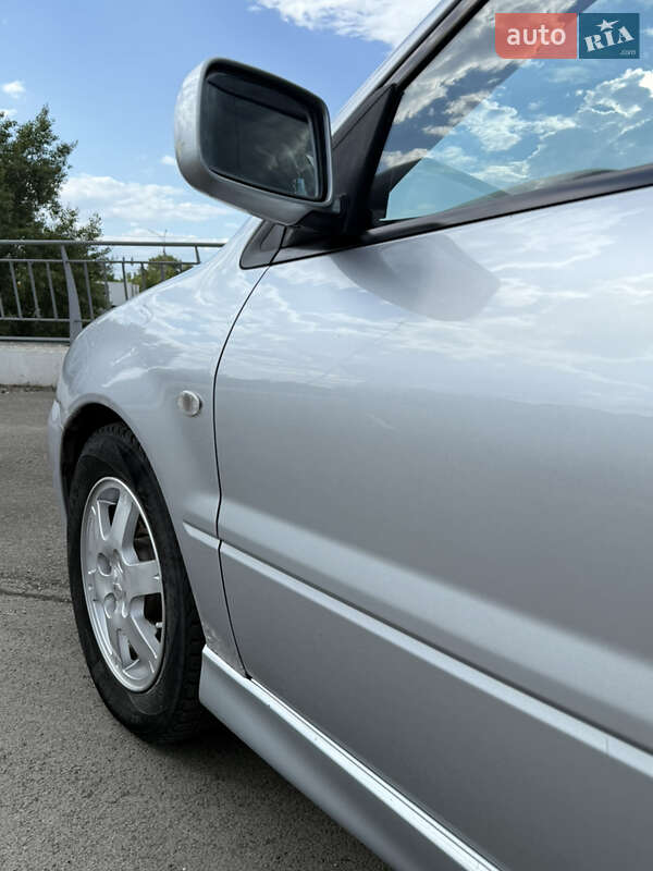 Седан Mitsubishi Lancer 2003 в Киеве