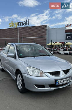 Седан Mitsubishi Lancer 2003 в Киеве