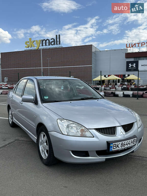 Mitsubishi Lancer 2003