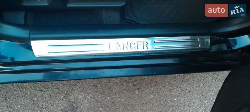 Седан Mitsubishi Lancer 2006 в Києві