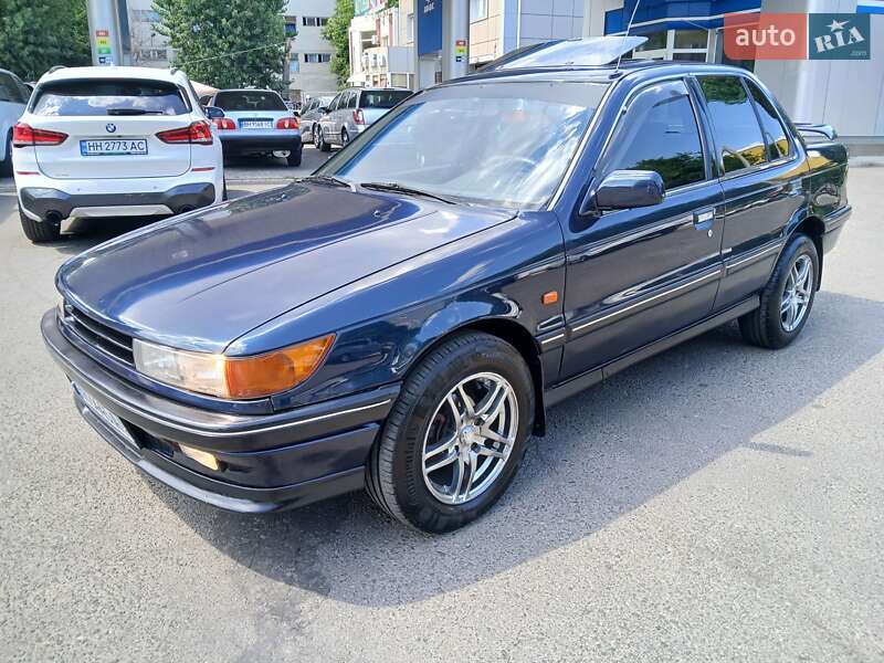 Седан Mitsubishi Lancer 1992 в Одессе