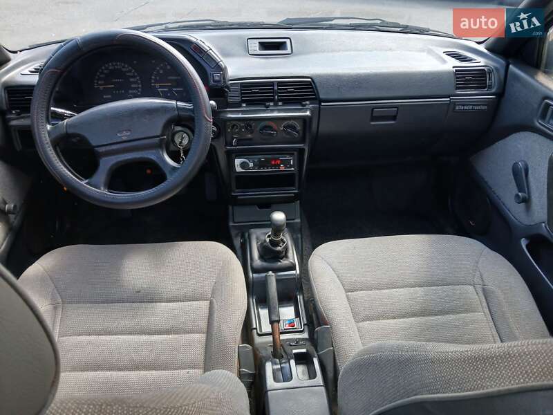 Седан Mitsubishi Lancer 1992 в Одессе