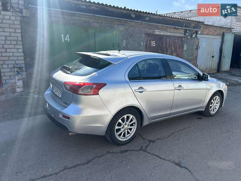 Хэтчбек Mitsubishi Lancer 2011 в Николаеве