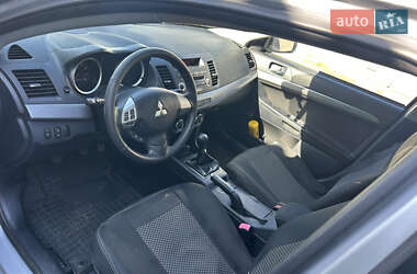 Хэтчбек Mitsubishi Lancer 2011 в 