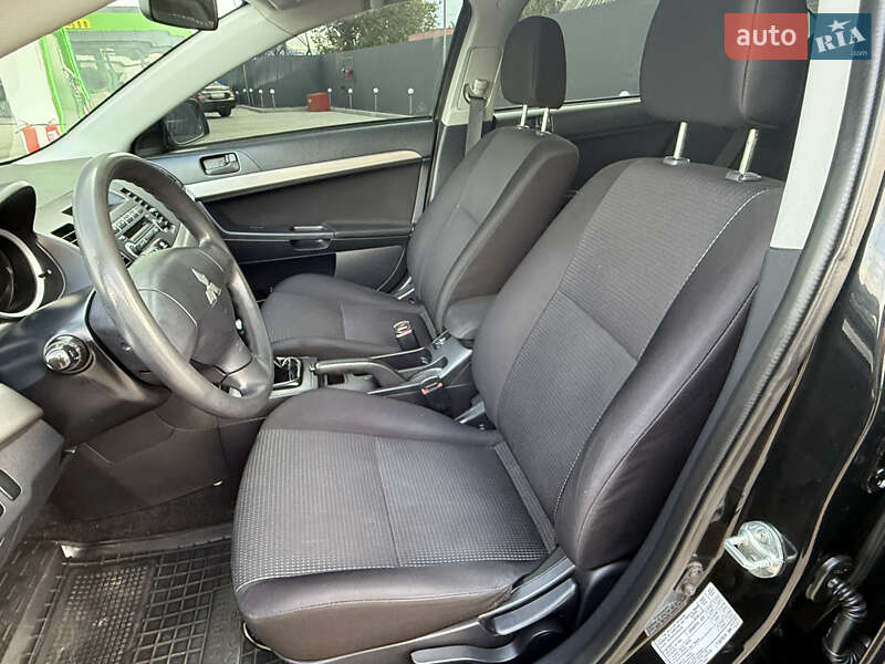 Седан Mitsubishi Lancer 2008 в Днепре