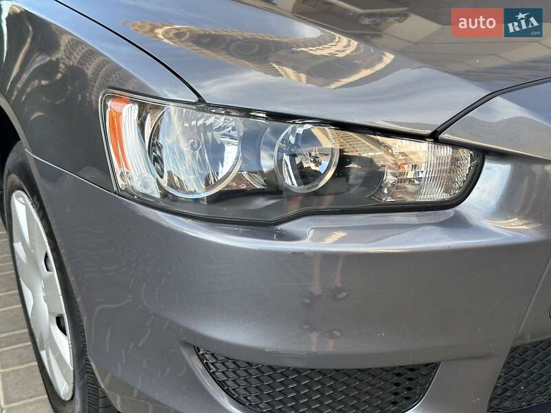 Седан Mitsubishi Lancer 2009 в Одессе