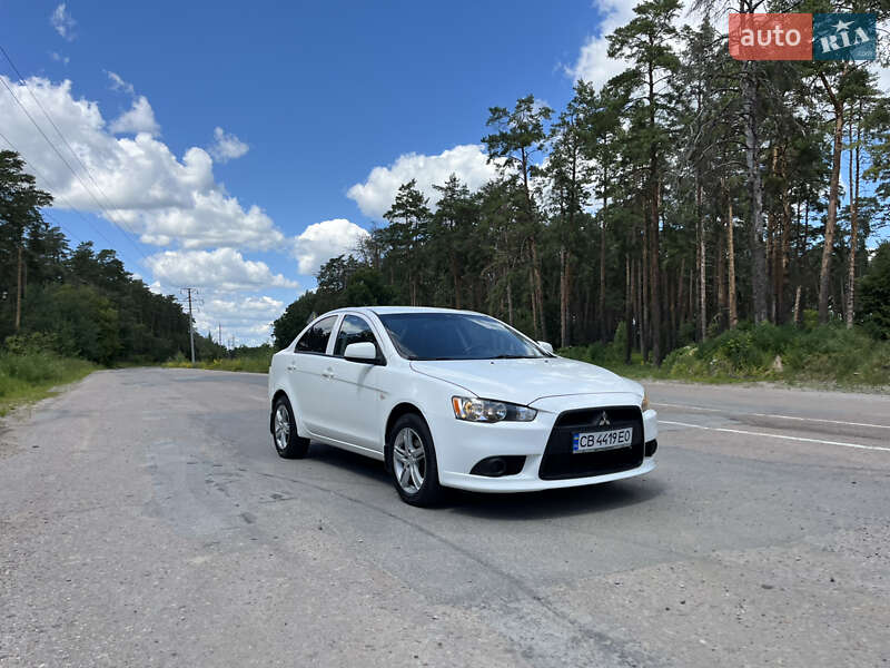 Седан Mitsubishi Lancer 2012 в Чернигове