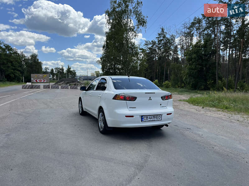 Седан Mitsubishi Lancer 2012 в Чернигове