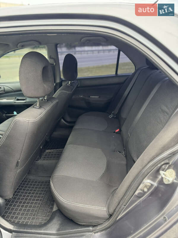 Седан Mitsubishi Lancer 2005 в Дніпрі